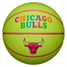 М'яч баскетбольний Wilson NBA TEAM NEON BSKT CHI BULLS розмір 7 WZ4037402XB7 (Оригінал)