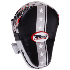 Лапа боксерская изогнутая тренировочная кожа 1штука TWINS FPML10-51 (крепление на липучке, р-р 25x19x9см, цвета в ассортименте)