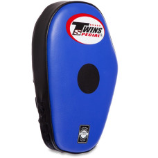 Лапа боксерская прямая тренировочная удлиненная кожа 1штука TWINS PML-5-R правая (крепление на липучке, р-р 29x18x6см, цвета в ассортименте)