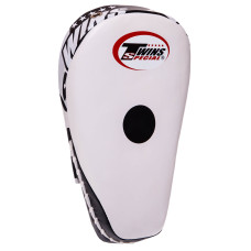 Лапа боксерская изогнутая тренировочная удлиненная кожа 1штука TWINS PML21 (крепление на липучке, р-р 33x20x12см, цвета в ассортименте)