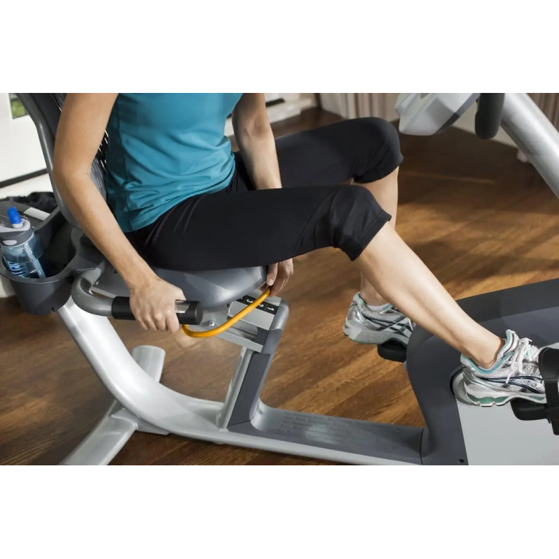 Профессиональный горизонтальный велотренажер Precor RBK 835