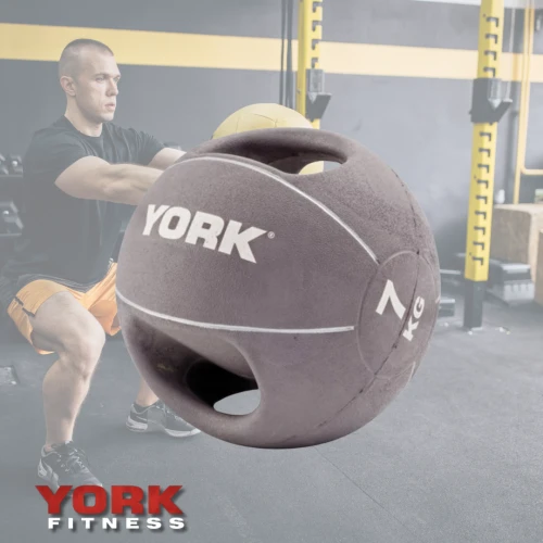 Переваги медичного м'яча York Fitness: