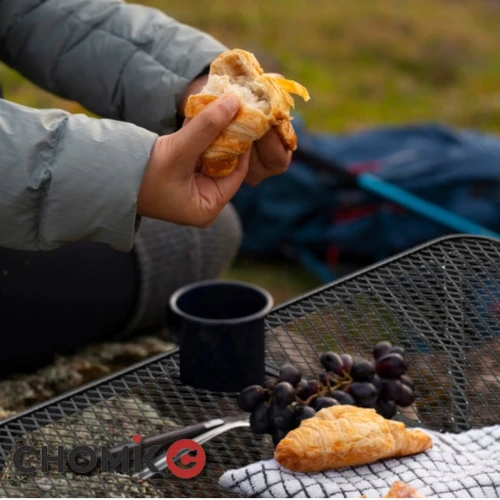 Кемпінг зі складаним столиком: