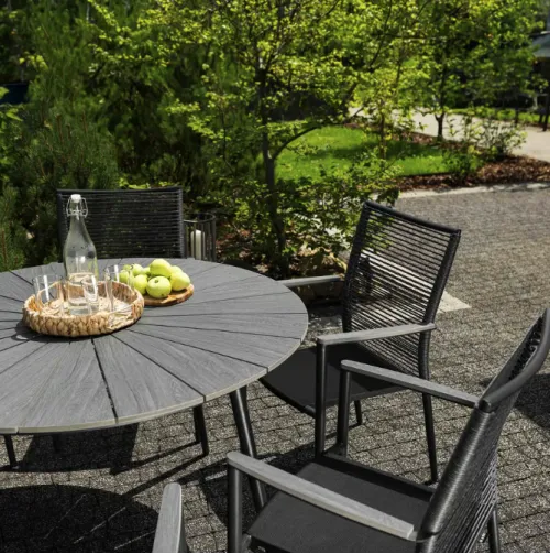 Круглий стіл